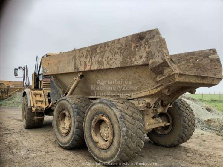 Caterpillar 730